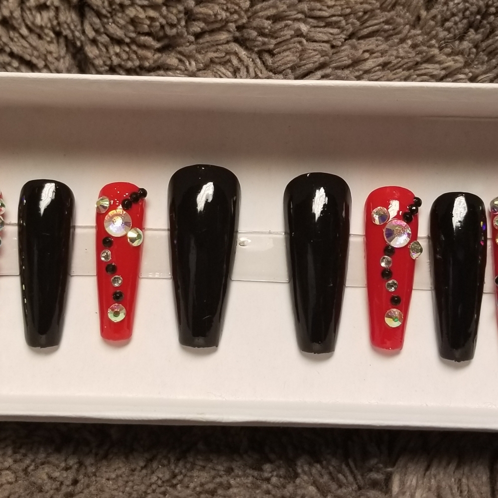 Reusable Pressed Nails - Picture 2 of 9
